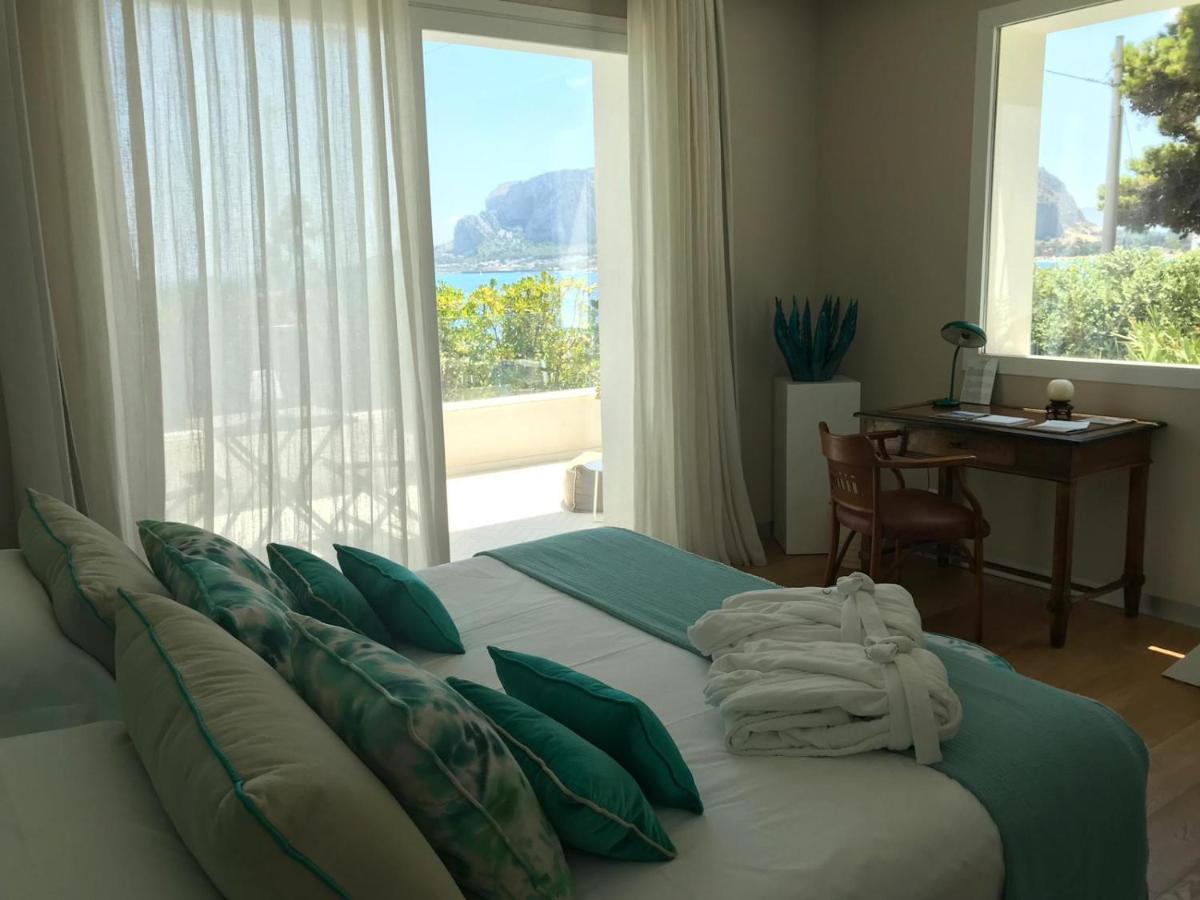 Albergo a Mondello Palermo 1 albergo a Mondello - unico boutique hotel stanza vista mare