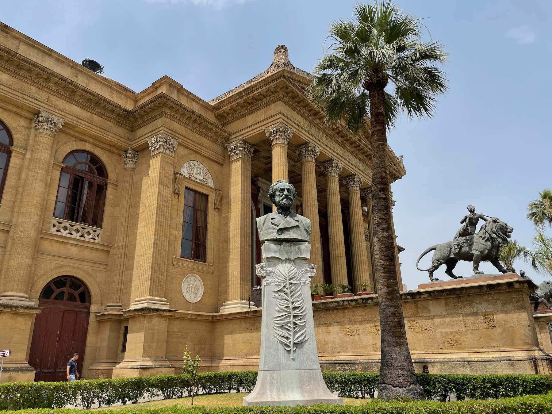 Il Teatro Massimo di Palermo: tappa culturale imperdibile in Sicilia